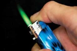 Windproof Stormaanstekers - Unieke Gekleurde Vlam - 5 Stuks - Stormvlam - Vuurwerk Aanstekers -Merkloos Winkel 1200x796 1