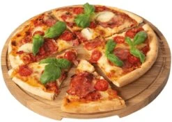 Boska Pizzaplank Friends L - BBQ Accessoires - Eikenhout - Handige Opvanggeul - Ø 34 Cm -Merkloos Winkel 1200x857 1