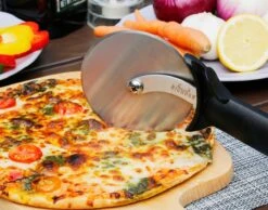 Bighorn Pizzaschep Voor BBQ En Oven-Inklapbare Handgreep -Pizzasnijder- Edelstaal -geschikt Als Broodschep En Ovenschep - SRPT01 -Merkloos Winkel 1200x944 2