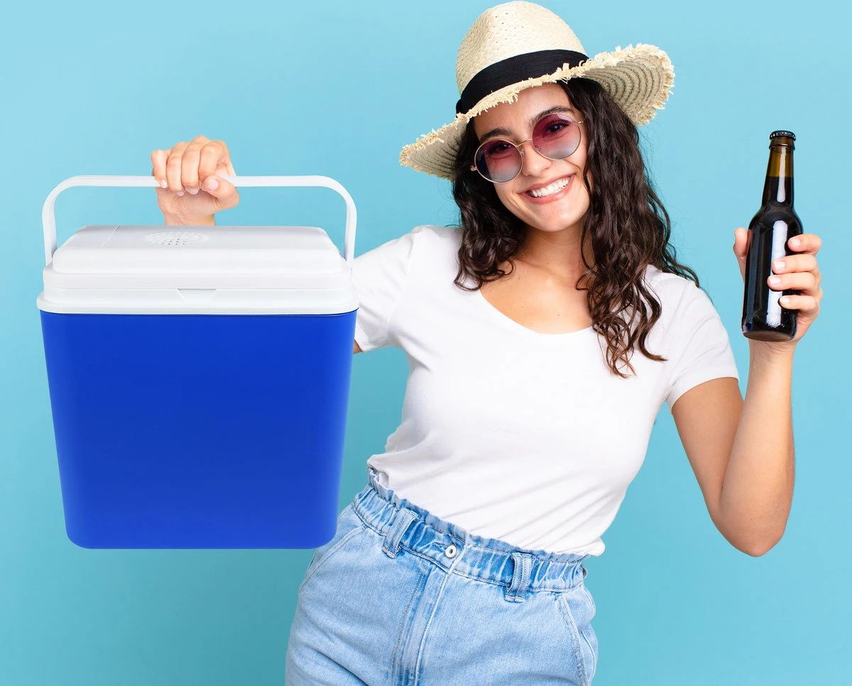 Niceey Thermo Elektrische Koelbox - 24 Liter - Koelbox Elektrisch 12v 230 Volt - Coolbox - Koelt & Verwarmt - Blauw 7 Niceey Thermo Elektrische Koelbox - 24 Liter - Koelbox Elektrisch 12v 230 Volt - Coolbox - Koelt & Verwarmt - Blauw - Afbeelding 5