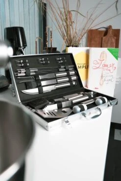 Sens Design BBQ Accesoires - 18 Delig - BBQ Gereedschapset Koffer 17 Sens Design BBQ Accesoires - 18 Delig - BBQ Gereedschapset Koffer -Merkloos Winkel 801x1200